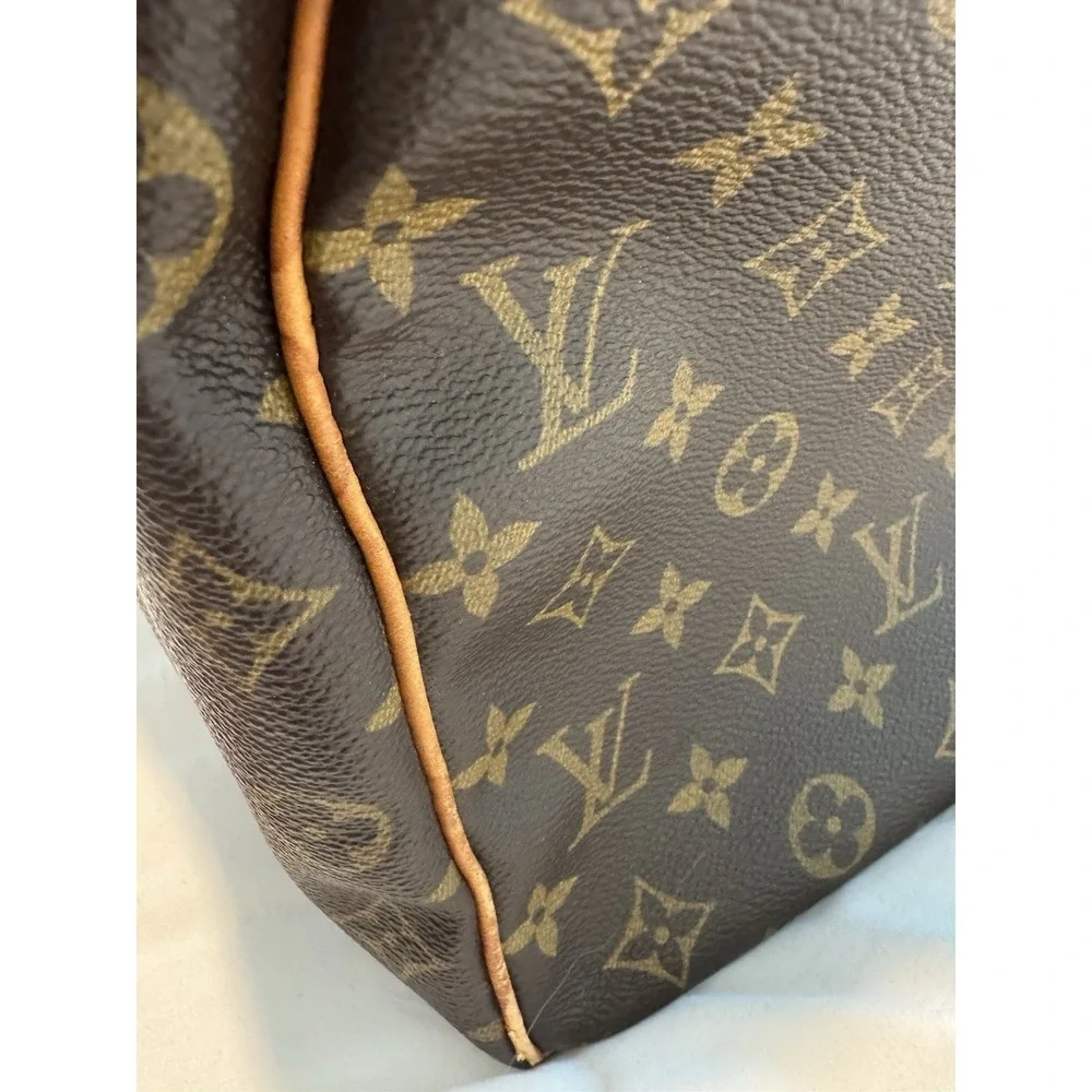 Louis Vuitton Keepall 50 Monogram Canvas Duffel Bag